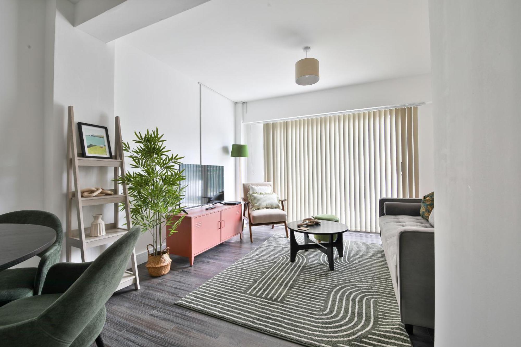 Amber Vista 2 Bedroom Apartments- Supermarket, Coffee Shop, Restaurants & Parking Below 카디프 외부 사진